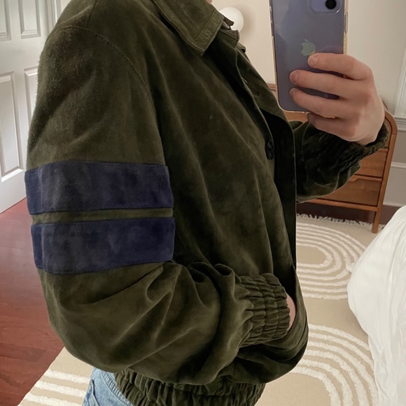 VINTAGE GUCCI Suede Bomber Jacket - Picture 9 of 9
